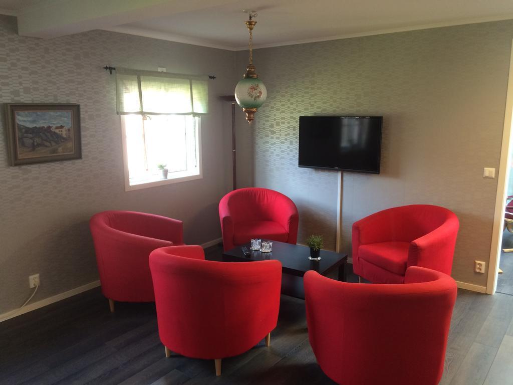 Foellingen Hotell Kisa Exterior foto